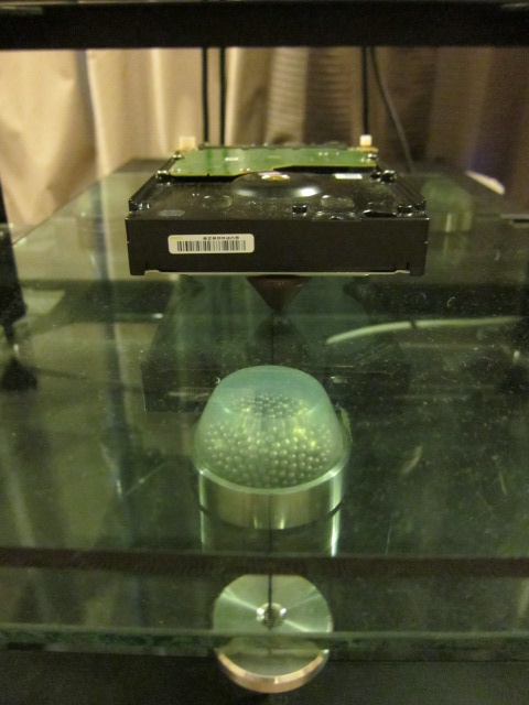 Hard disc with isolation Hard disc with isolation