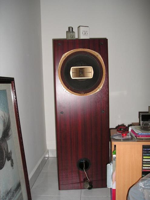 Soundcraftsmen 2640 TX in bass reflex enclosure Soundcraftsmen 2640 TX in bass reflex enclosure