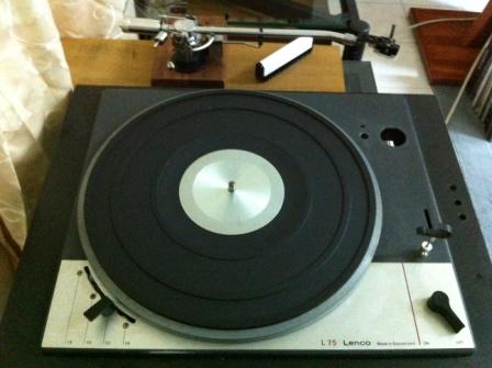 Lenco L75 Turn Table Lenco L75 Turn Table